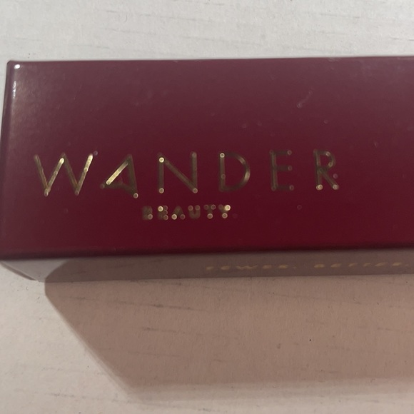 Wander Beauty Lip Retreat - Picture 2 of 6